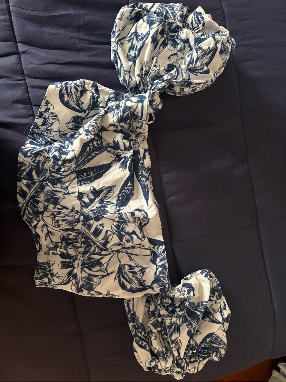 Abercrombie & Fitch Blue and White Floral Tie-Top Fabric Accent